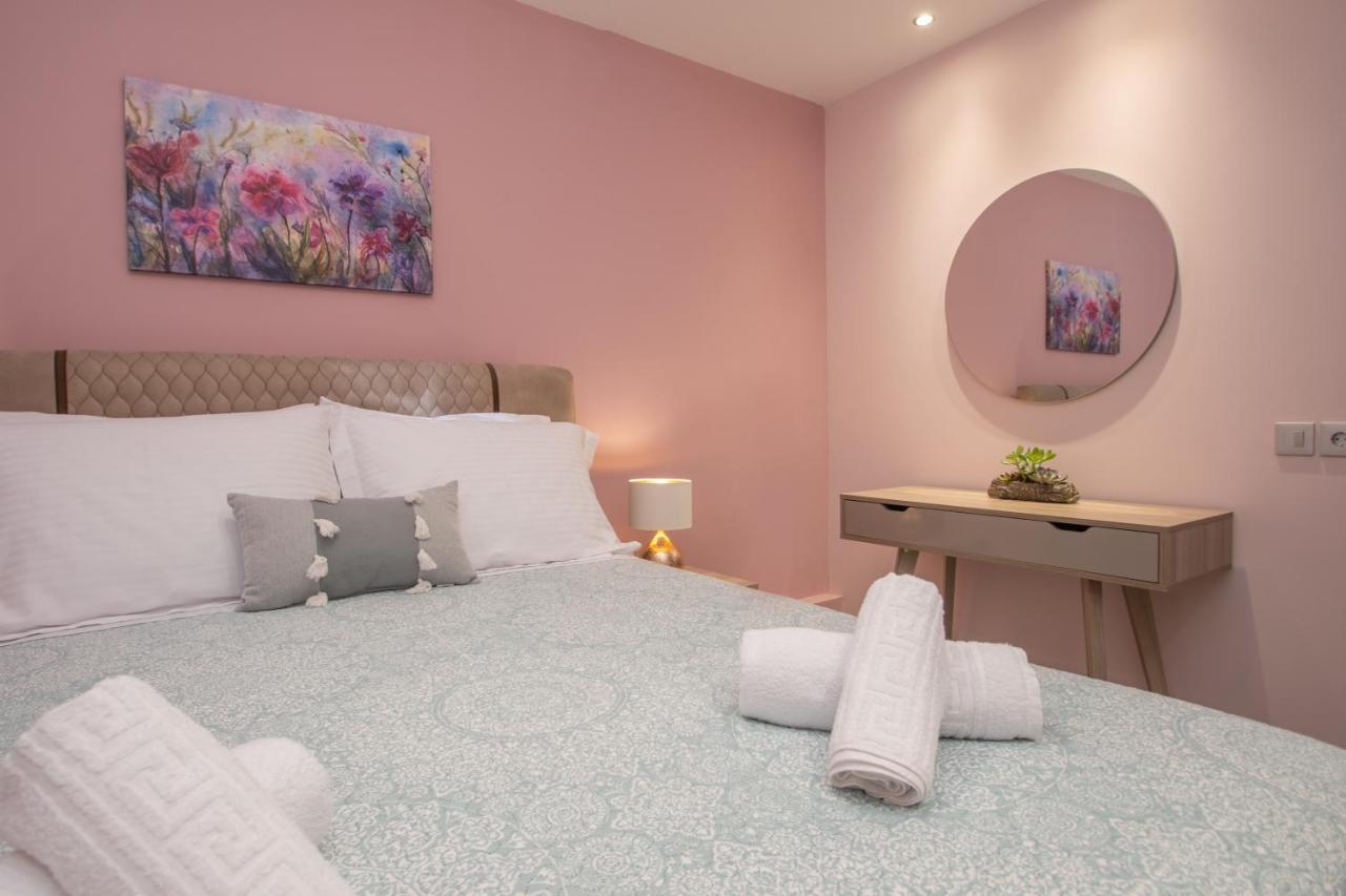 Hypatia Suites ไซคิย์นธอสทาวน์ ภายนอก รูปภาพ