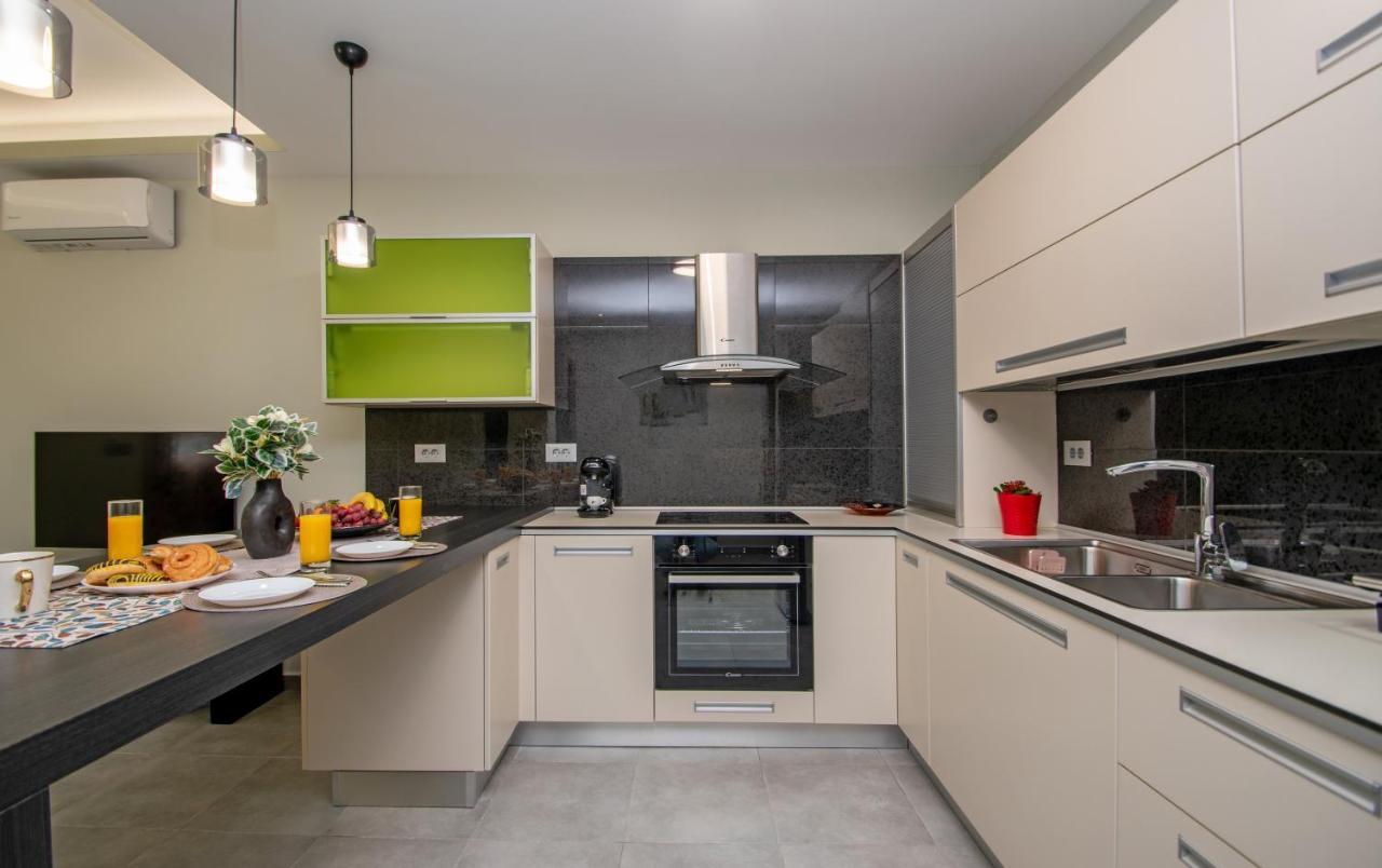 Hypatia Suites ไซคิย์นธอสทาวน์ ภายนอก รูปภาพ