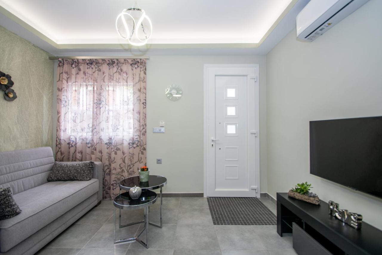 Hypatia Suites ไซคิย์นธอสทาวน์ ภายนอก รูปภาพ