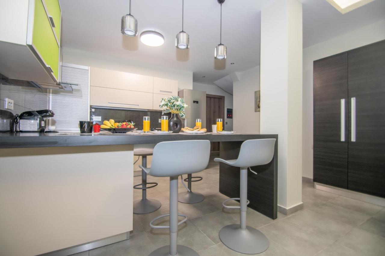 Hypatia Suites ไซคิย์นธอสทาวน์ ภายนอก รูปภาพ